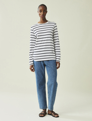 Lexington Clothing - Micaela Long Sleeve Tee - pitkähihaiset t-paidat - blue/white stripe - 1