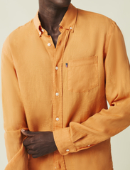 Lexington Clothing - Casual Linen Shirt - hørskjorter - orange - 1