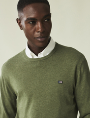 Lexington Clothing - Bradley Cotton Crew Sweater - strik med rund hals - green - 3