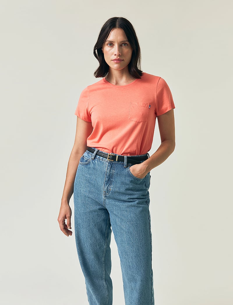 Lexington Clothing - Cotton-Modal Blend Classic Tee - t-shirts - coral - 5