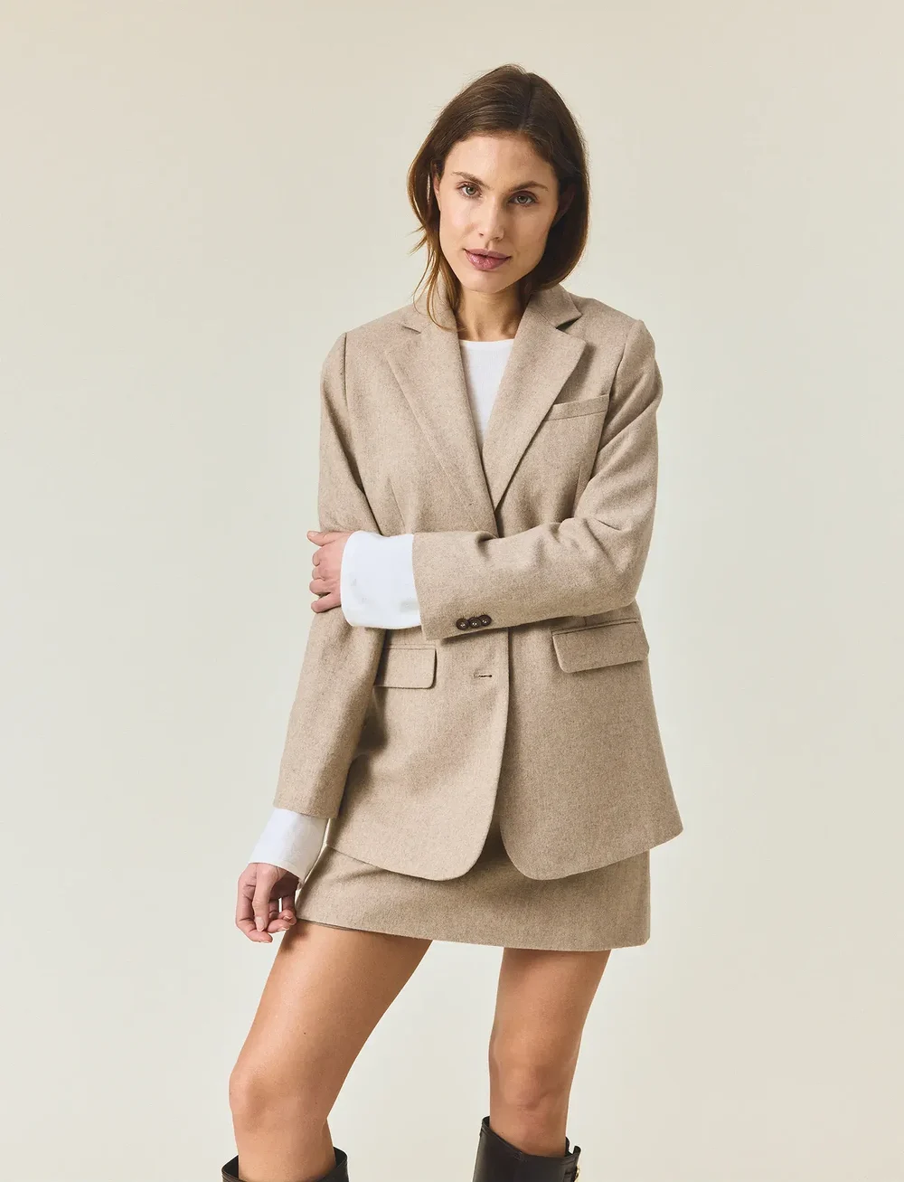 Lexington Clothing - Classic Straight Fit Wool Blend Blazer - einreihige blazer - beige melange - 4