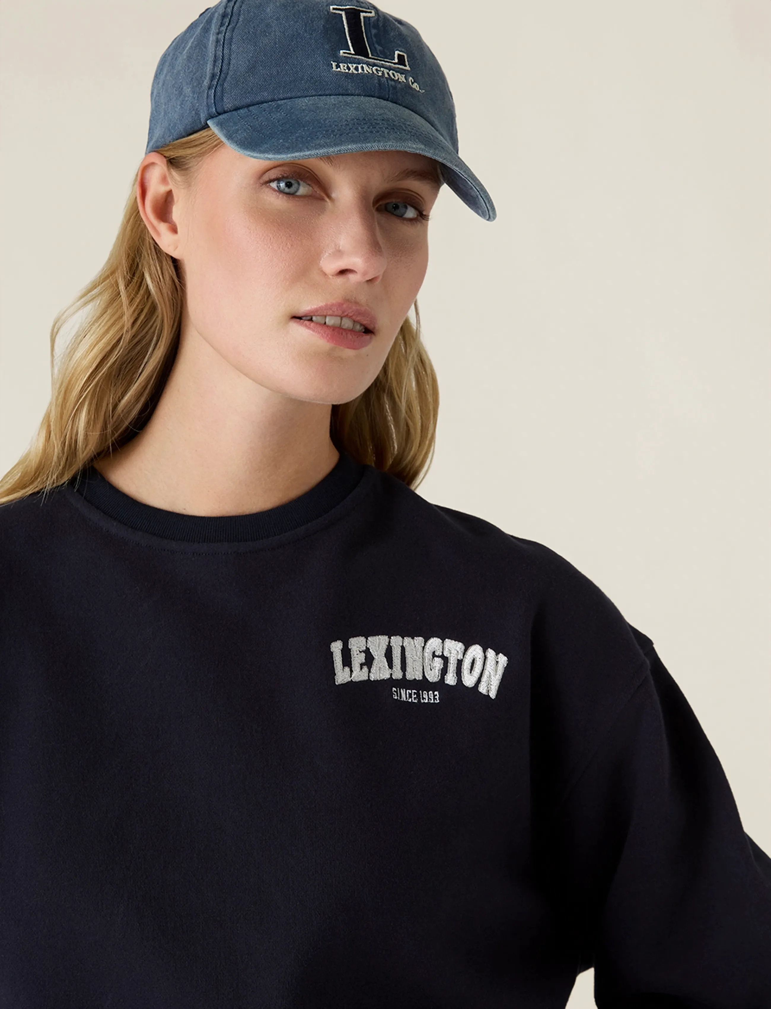 Logo Sweatshirt 3