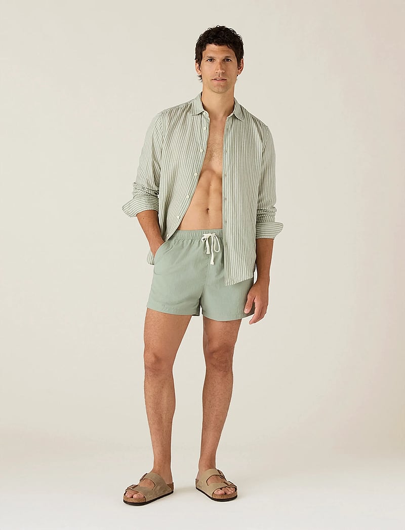 Lexington Clothing - Solid Swim Trunks - badehosen - light green - 0