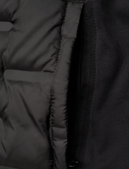 Lexton Links - Dreaney Hybrid Vest - puffer vests - black - 3