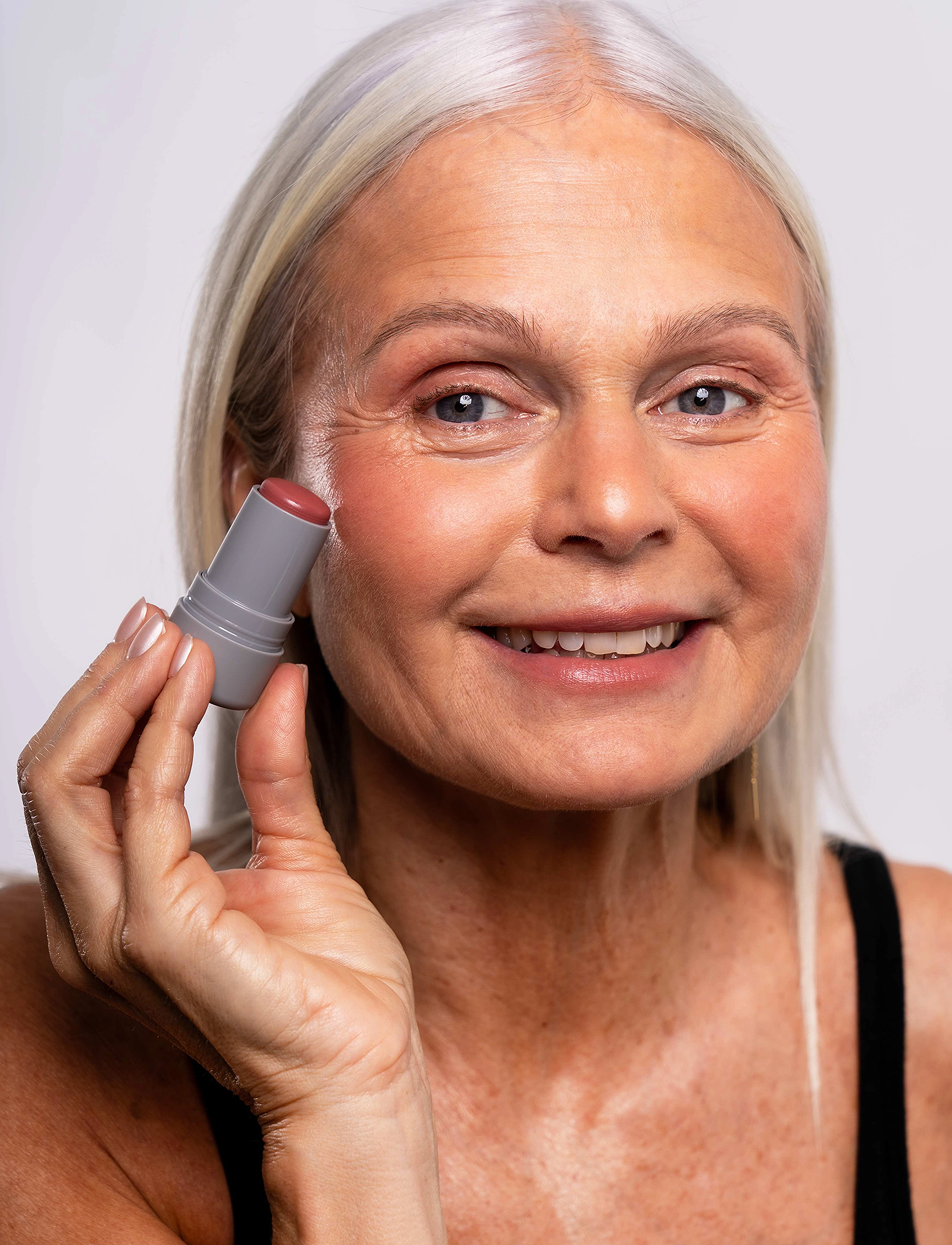 LH Cosmetics - Artistick - festtøj til outletpriser - muse - 3