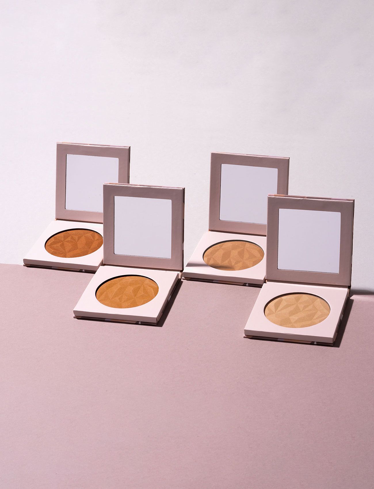 LH Cosmetics - Infinity bronzer - klár fyrir stefnumótið - beyond - 2