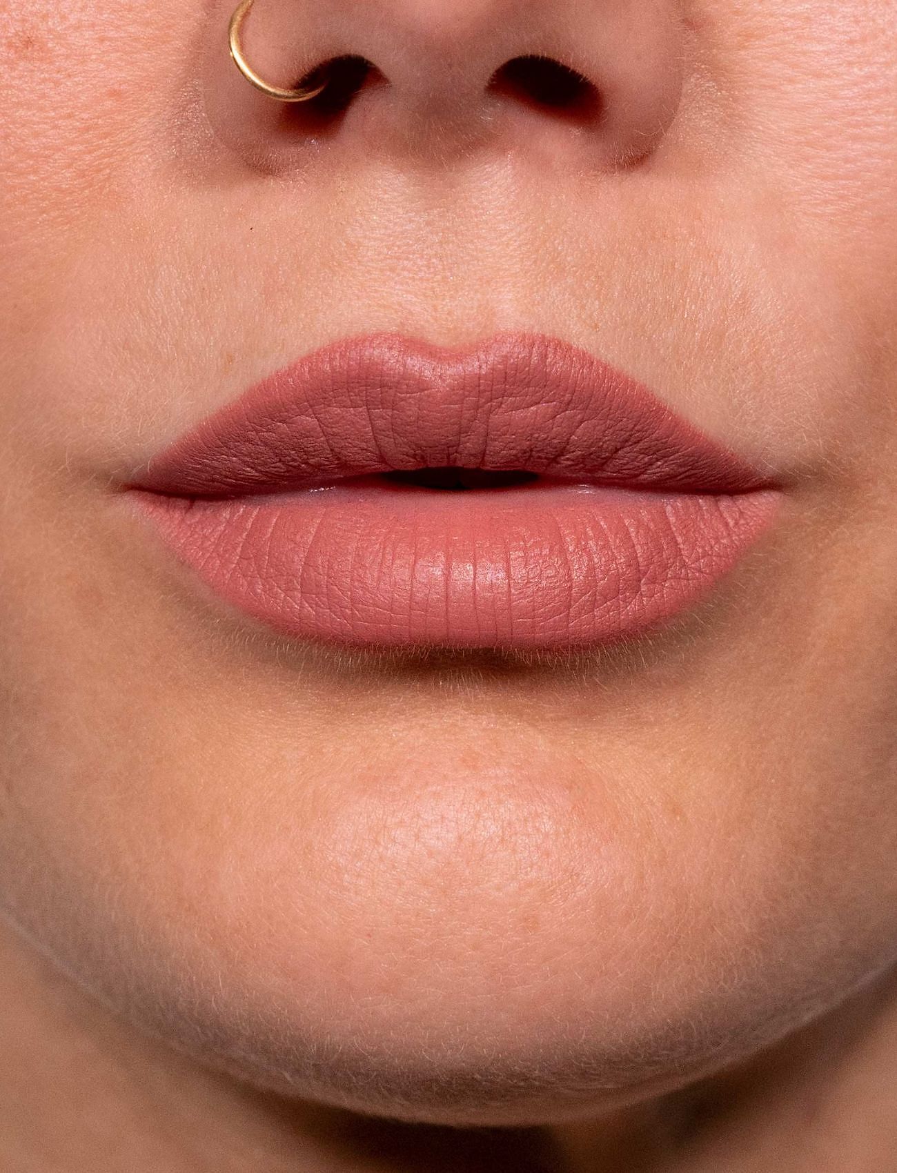 LH Cosmetics - Crayon - festtøj til outletpriser - soft - 1