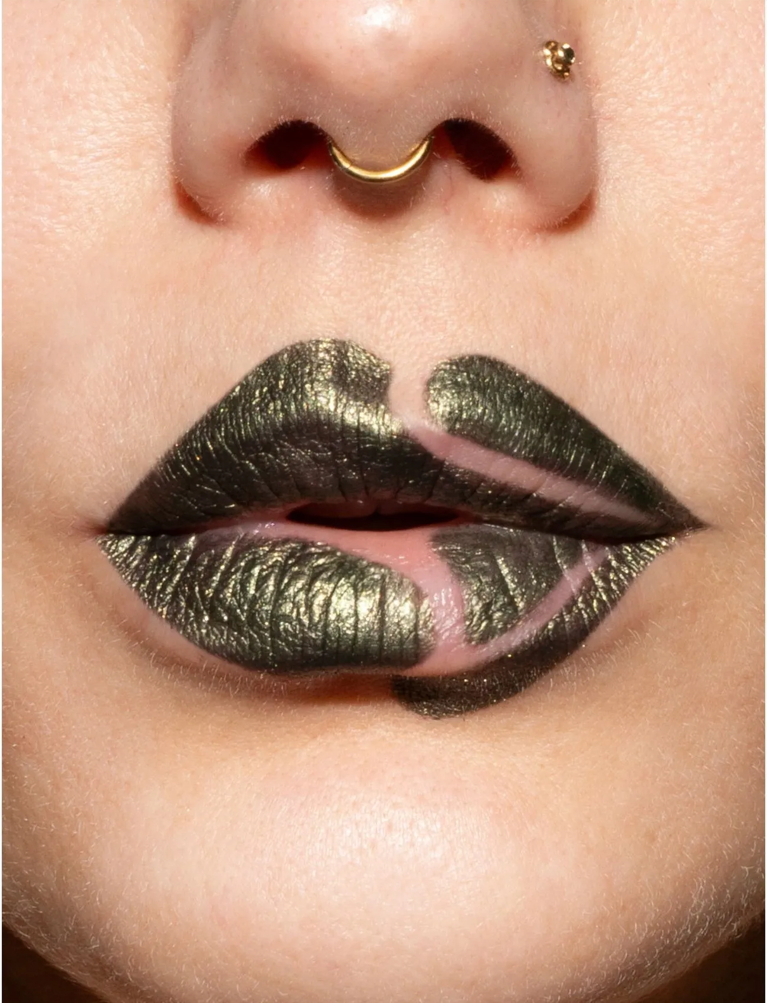 LH Cosmetics - Crayon waterproof eye & lip pencil - smink - gemma army green shimmer - 2