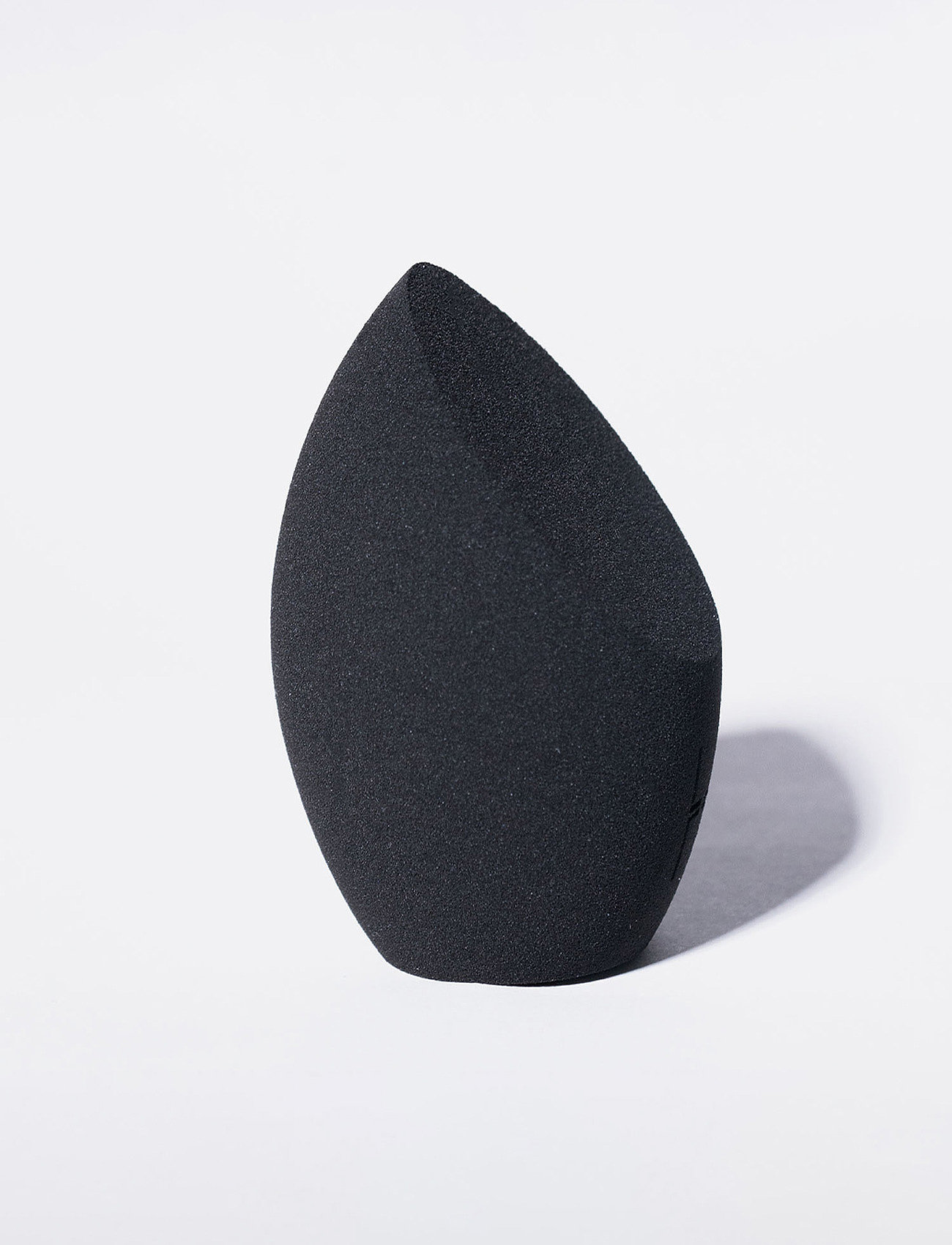 LH Cosmetics - The other sponge - makeup - black - 1