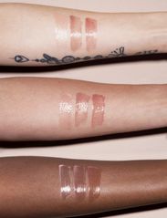 LH Cosmetics - Infinity lip gloss - huulikiilto - pastel peach - 8