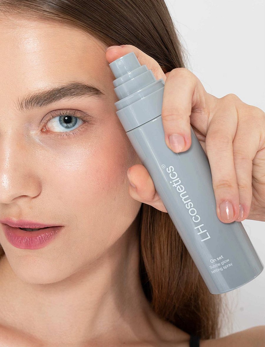 LH Cosmetics - On set Subtle glow setting spray - smink - clear - 0