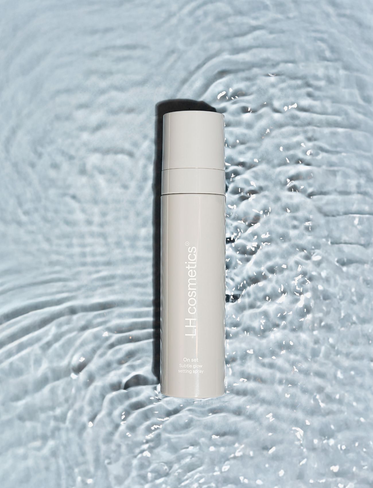 LH Cosmetics - On set Subtle glow setting spray - makeup - clear - 2