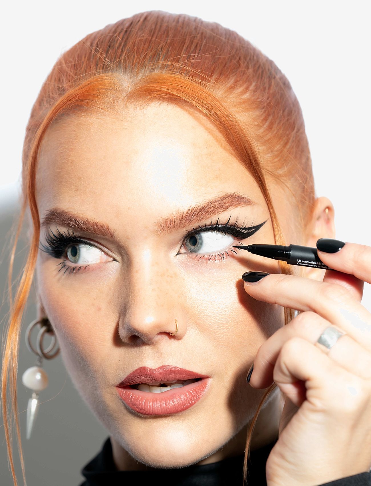 LH Cosmetics - Infinity ink - smink - black - 2