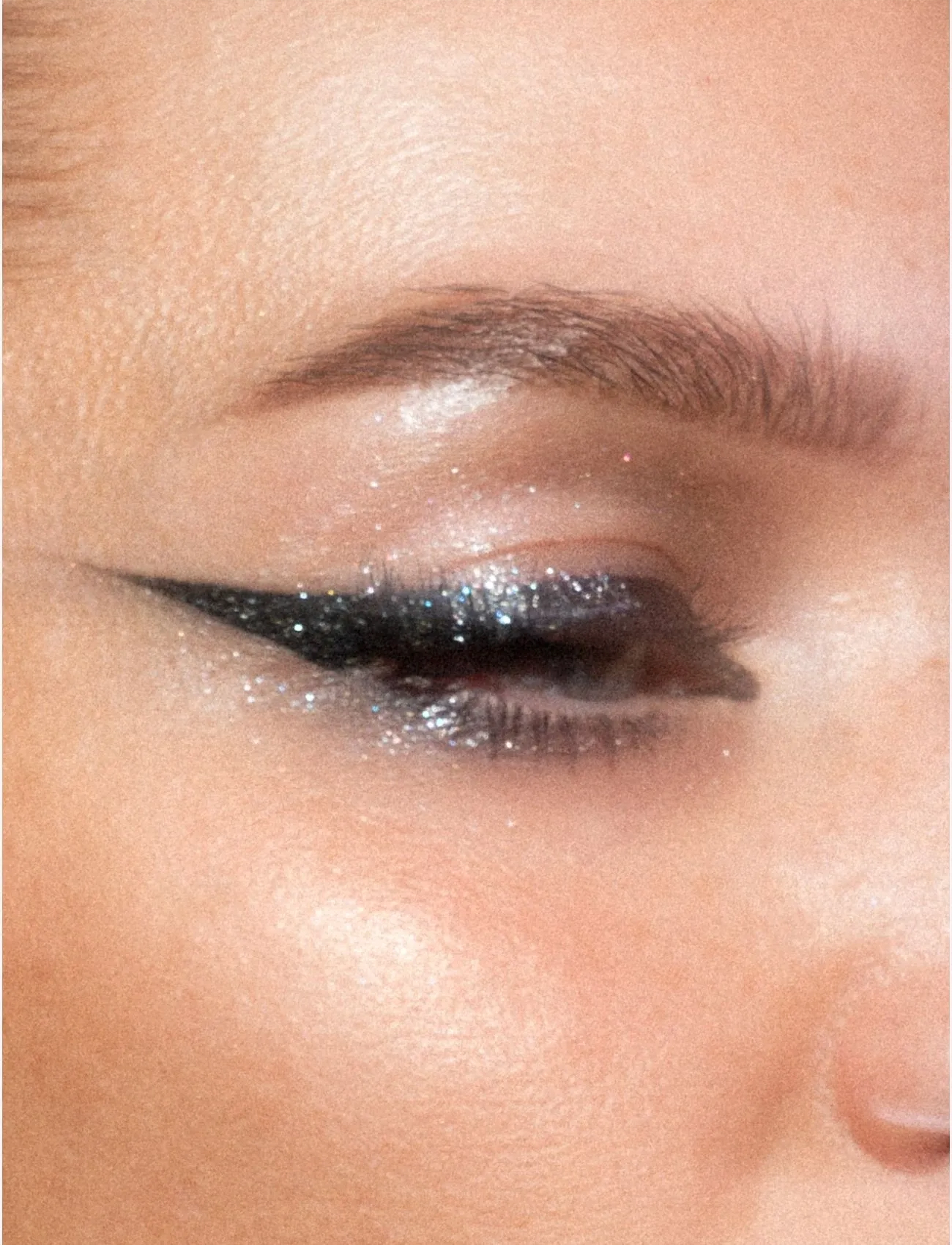 LH Cosmetics - Sparkl Flash - redo för date night - flash - 2