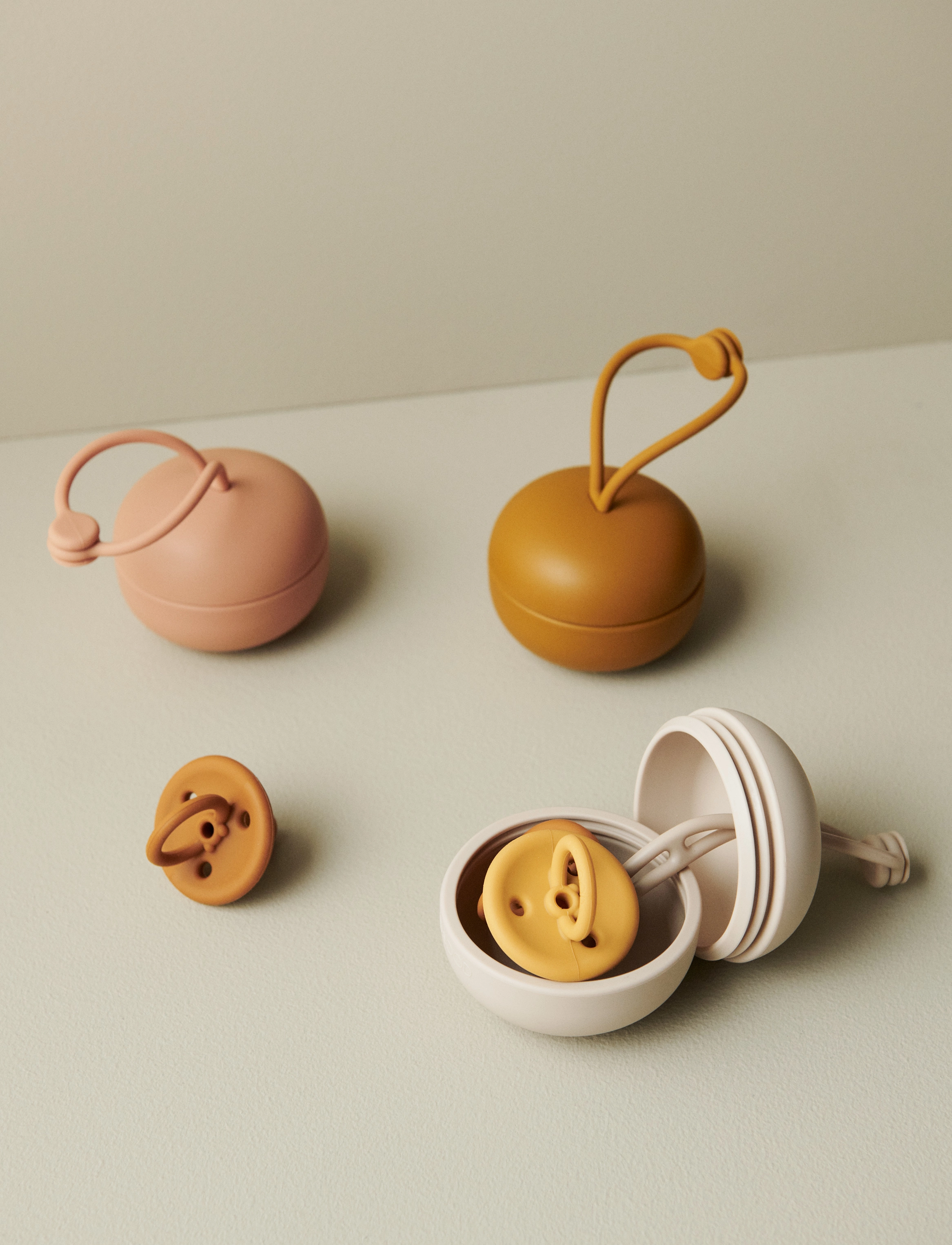 Liewood Philip Pacifier Box, One Size, Cream, Baby Og Graviditet > Pacifiers & Accessories, Børn