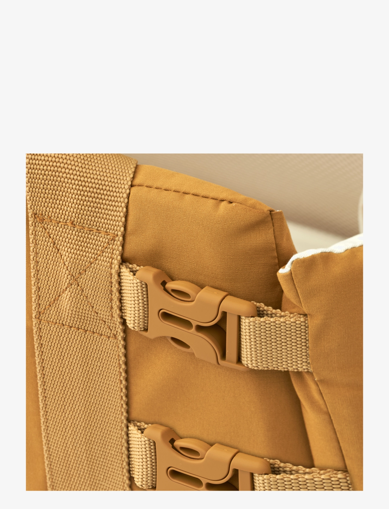 Liewood - Amber baby lift - golden caramel - 5