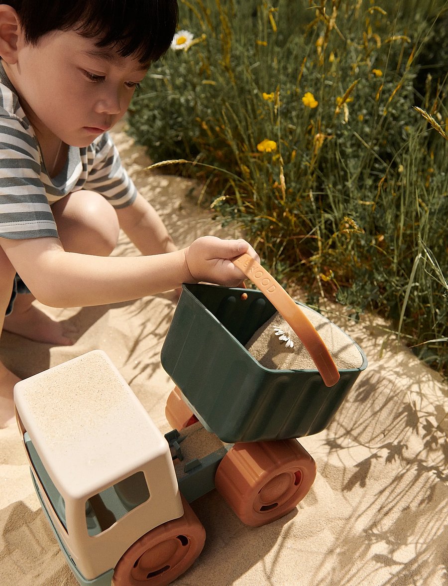 Liewood - Beck Sand Truck - sand toys - peppermint multi mix - 3