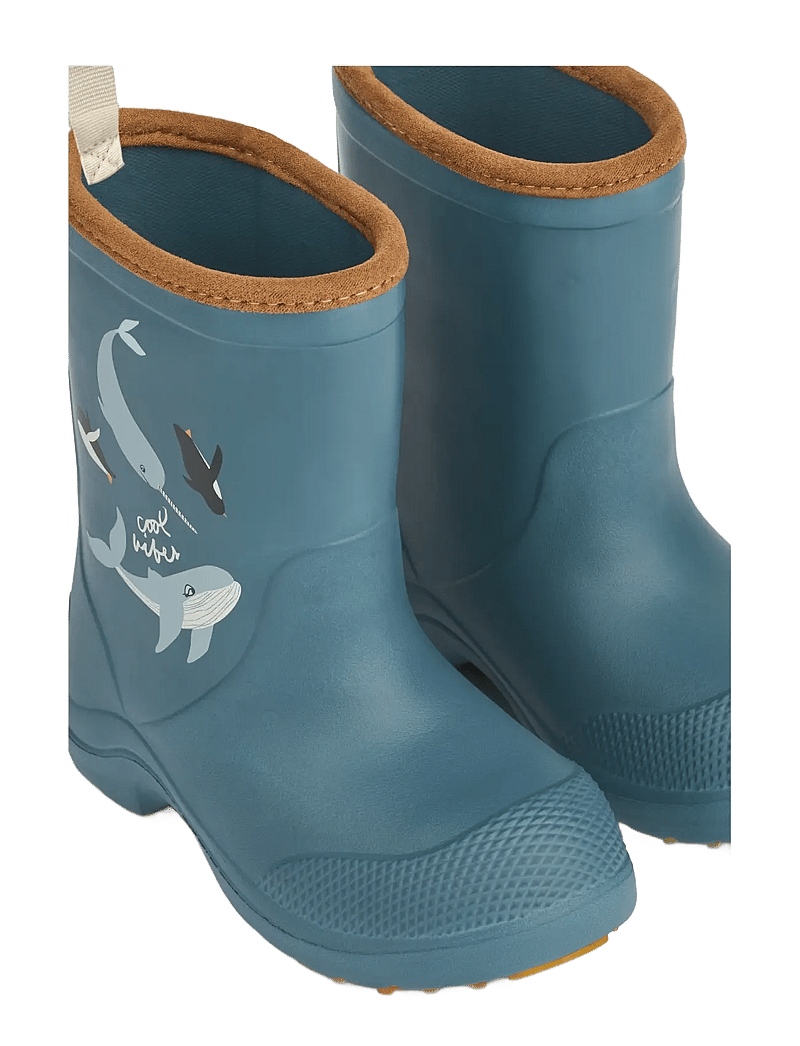 Liewood - Aston Rainboot - gummistøvler uden for - arctic / ocean view - 3