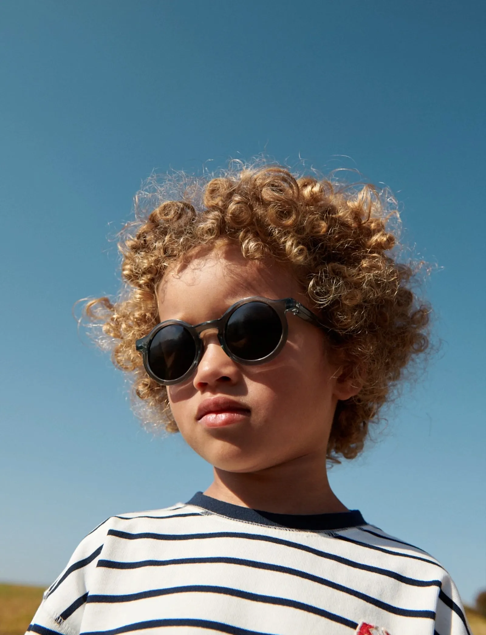 Liewood - Darla Sunglasses 4-10 Y - accessories - whale blue transparent - 5
