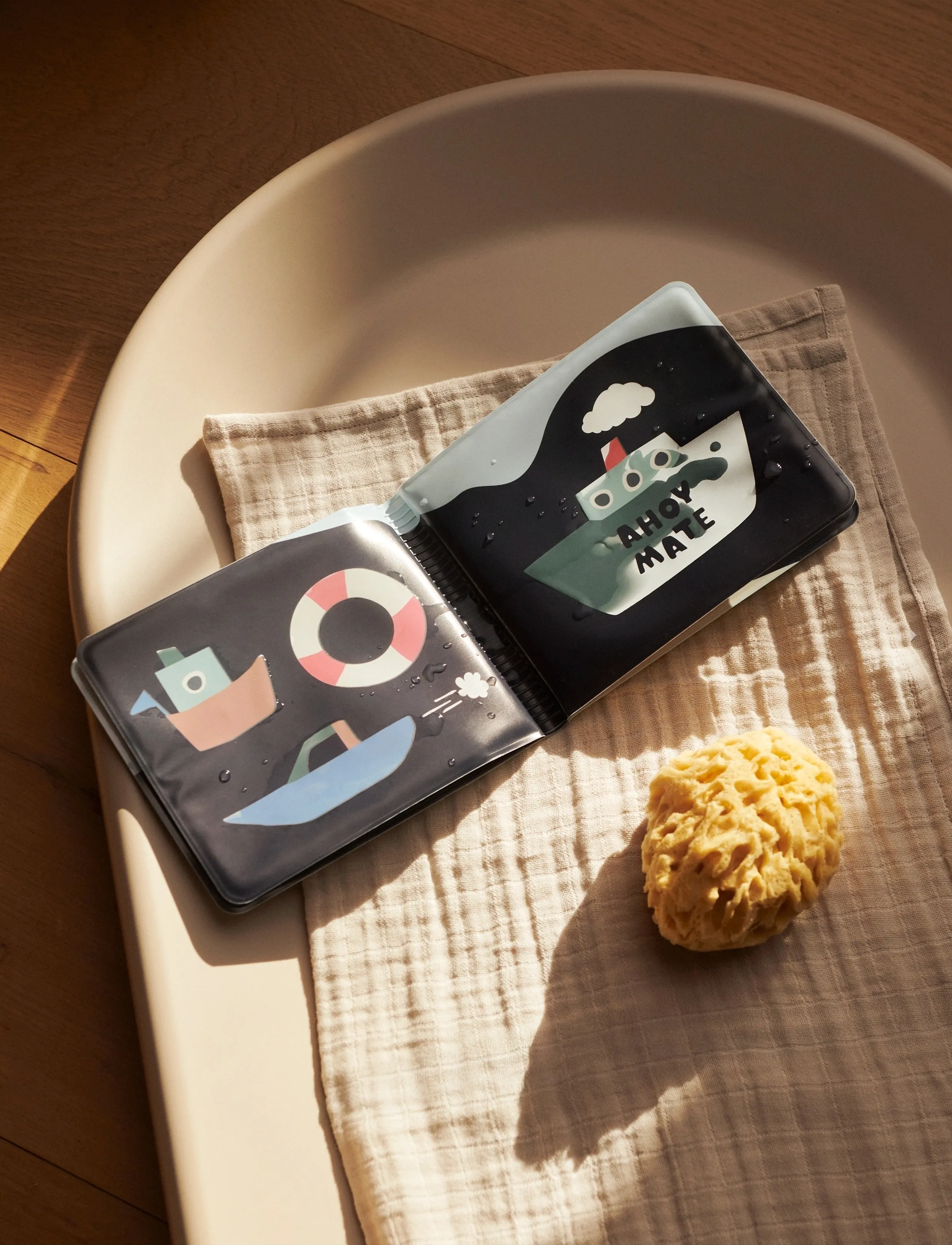 Liewood Waylon Sailing Magic Water Book - Liewood - SAILING / SANDY / blue