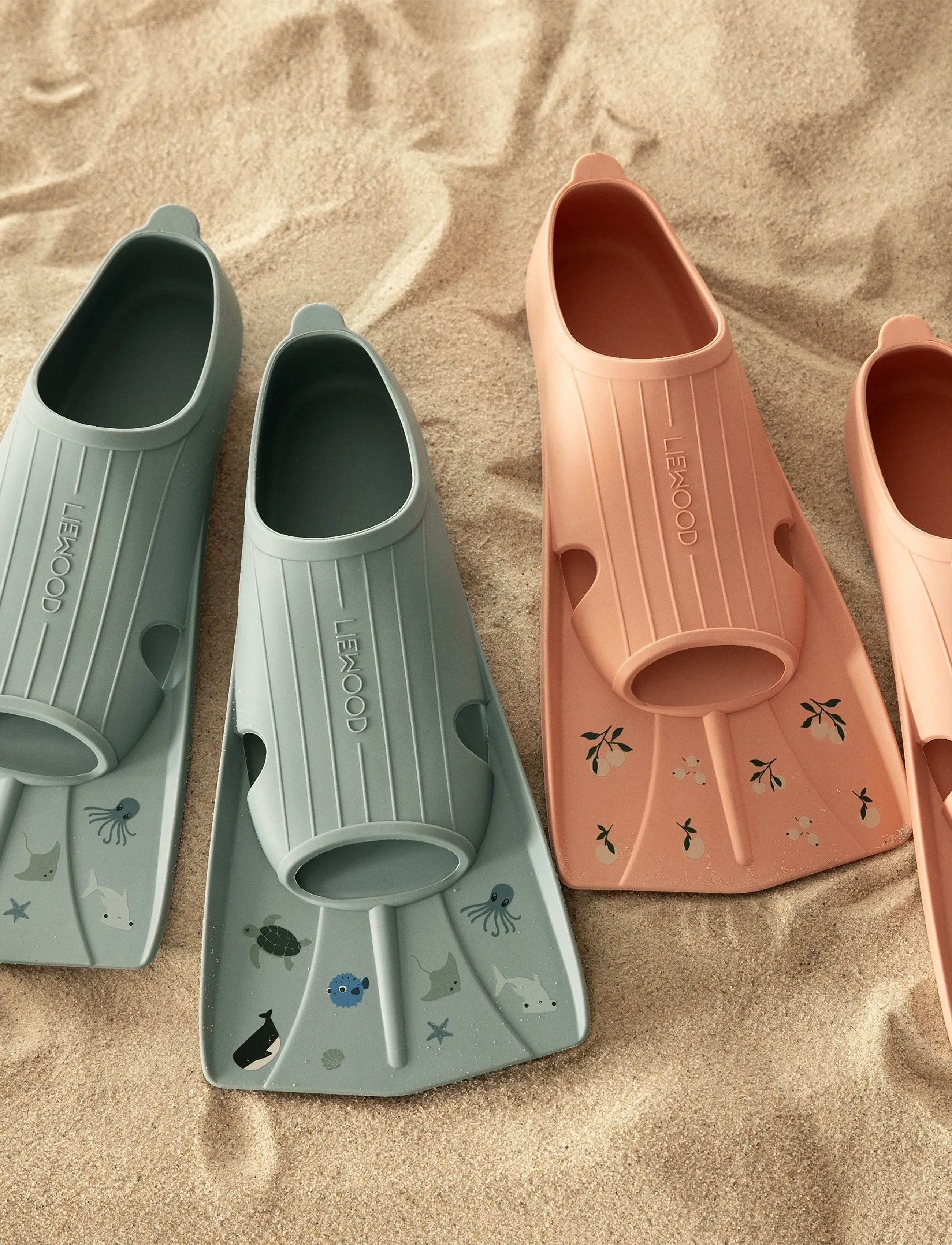 Liewood Gustav Printed Swim Fins, 30/32, Coral, Sportsudstyr > Svømmetilbehør, Børn