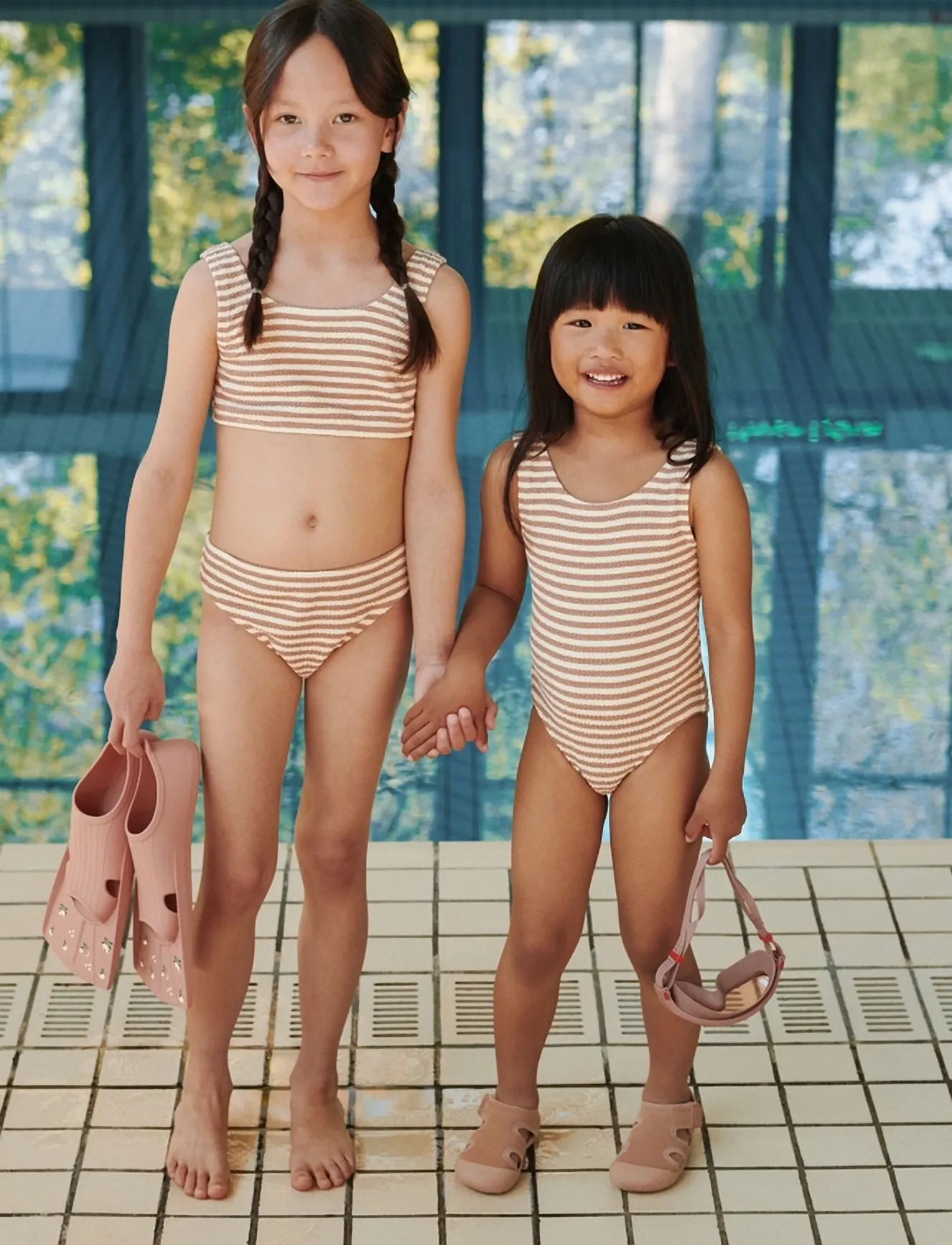 Liewood - Gustav Printed Swim Fins - svømmetilbehør - peach / tuscany rose - 4