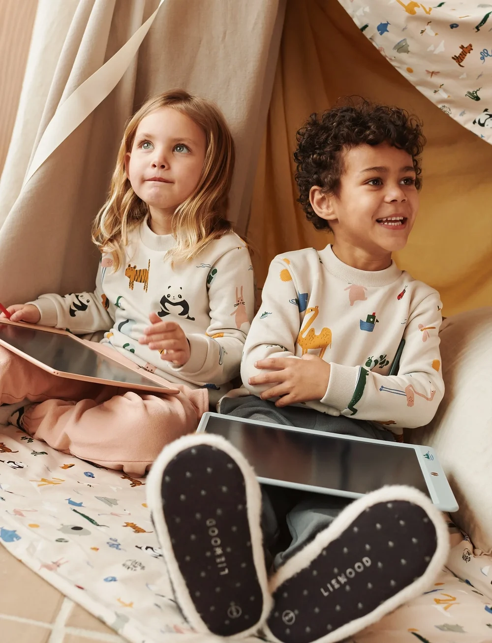 Liewood - Thora Printed Sweatshirt - sweatshirts - around the world / sandy - 4