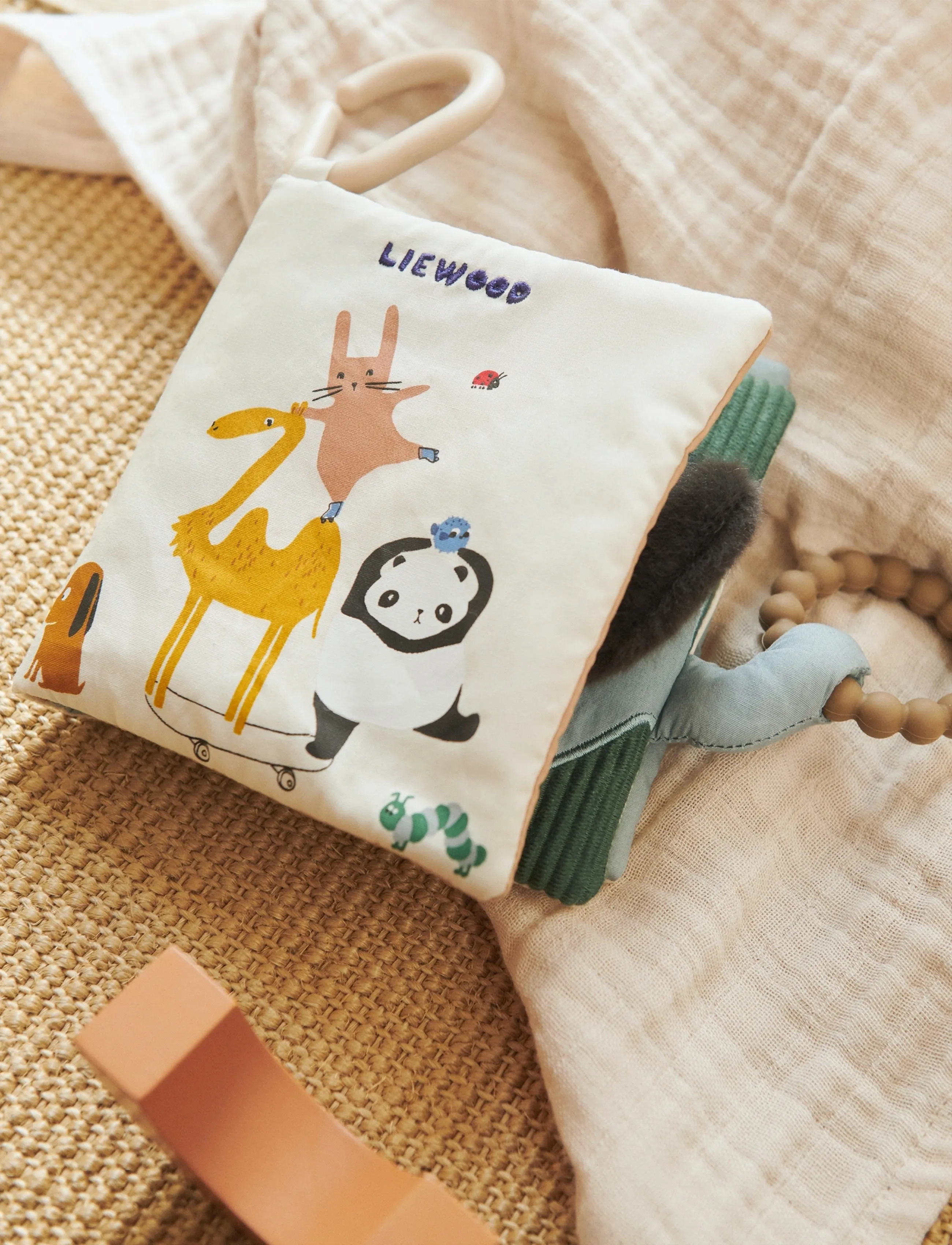 Liewood Fey Around The World Fabric Book, One Size, Cream, Baby Legetøj > Teething Legetøj, Børn