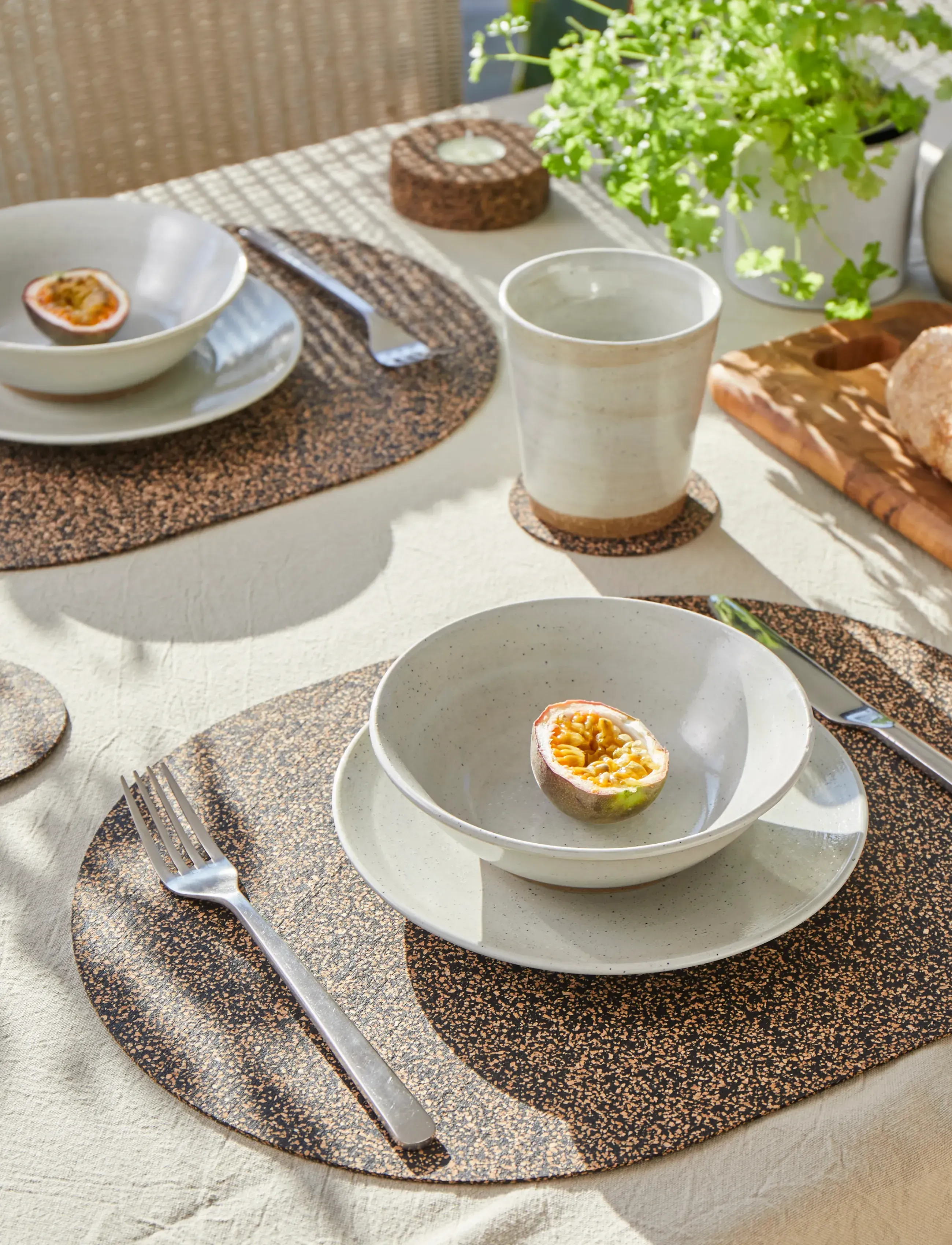 Liga - Dash Oval Placemat set of 4, 35x25cm - diskamottur - beige/brown & black - 3