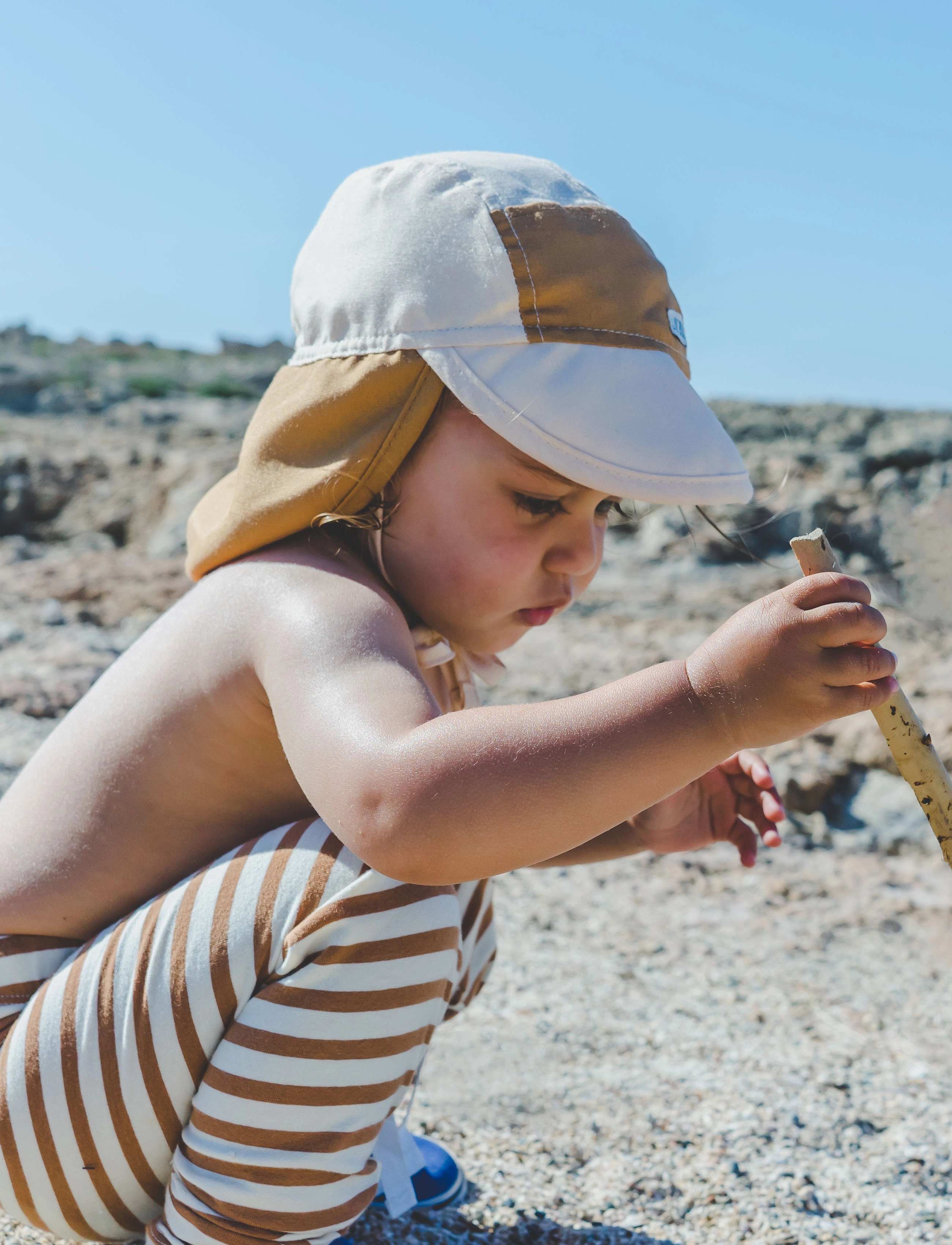 Lil' Boo Soft Baby Sun Cap (Uv), 6-9M, Beige, Tilbehør > Solhatte, Børn