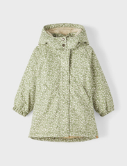 Lil'Atelier - NMFGUDRUNA LONG JKT W PADDING FO AOP LIL - daunen-& steppjacken - oil green - 2