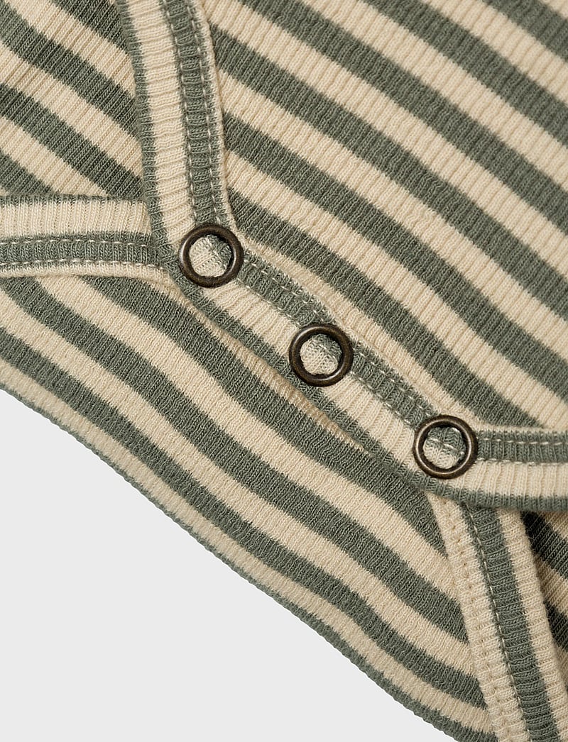 Lil'Atelier - NBMGAGO LS SLIM BODY LIL NOOS - långärmade bodies - fog - 3