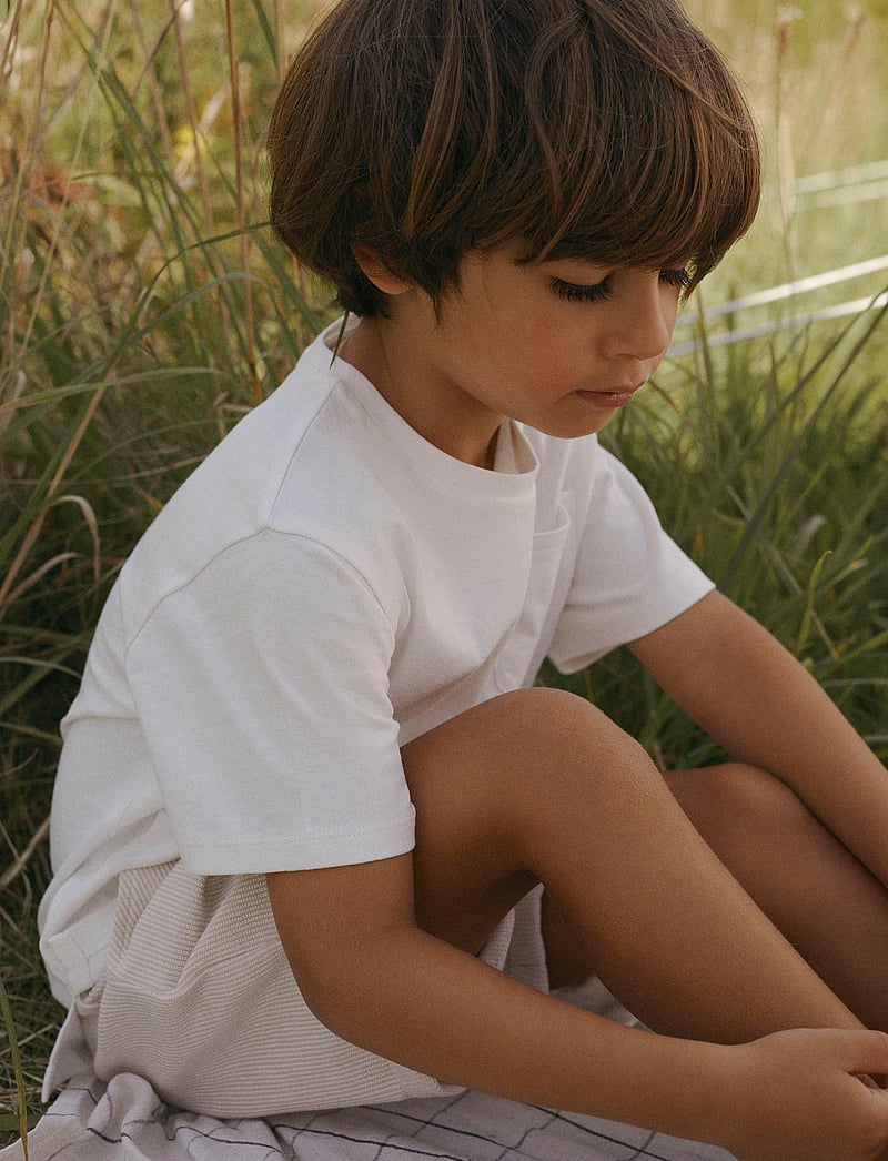 Lil'Atelier - NMMDOLAN SS LOOSE TOP LIL NOOS - short-sleeved t-shirts - coconut milk - 2