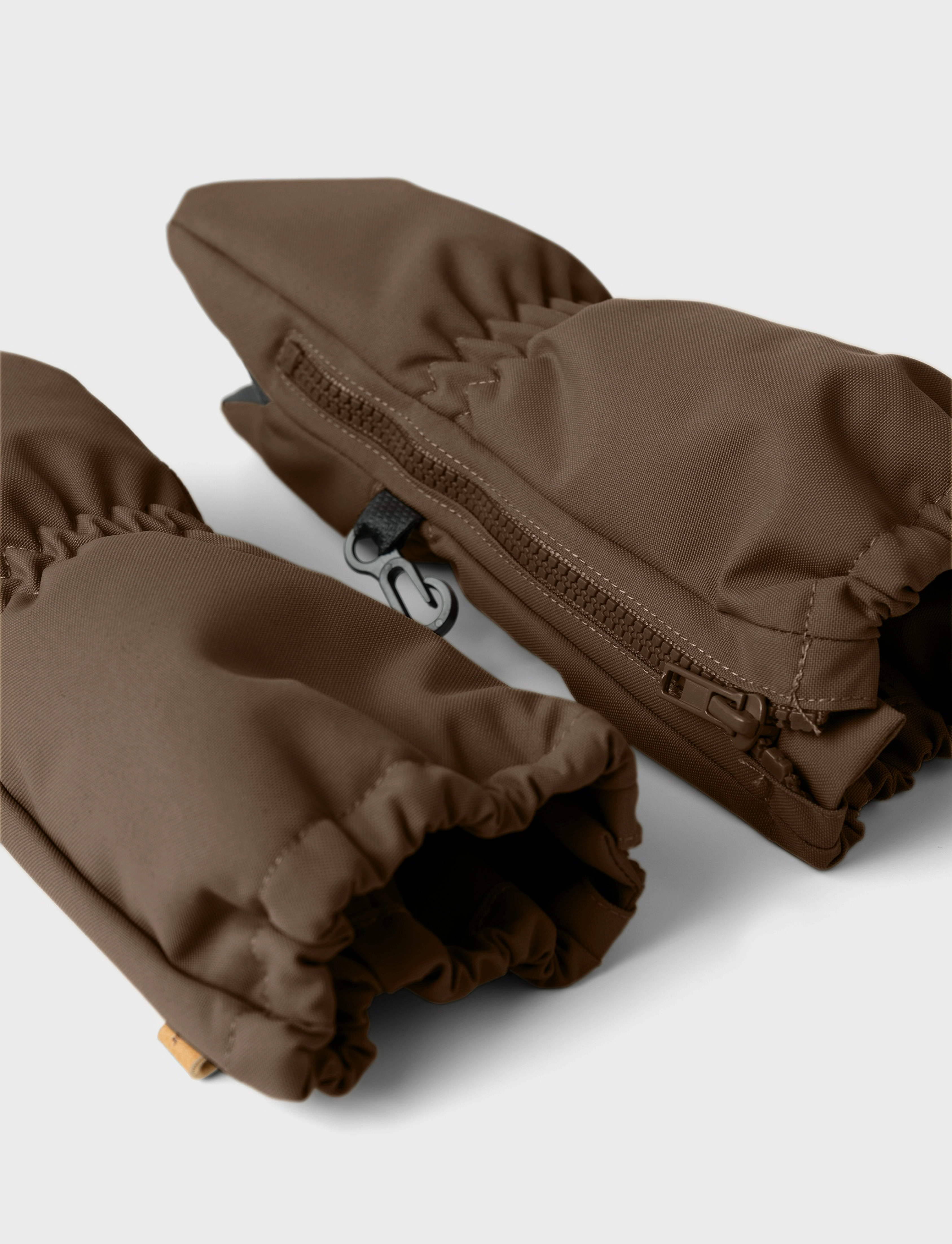 Lil'Atelier - NMNLASNOW10 MITTEN SOLID 1FO LIL - dark earth - 2