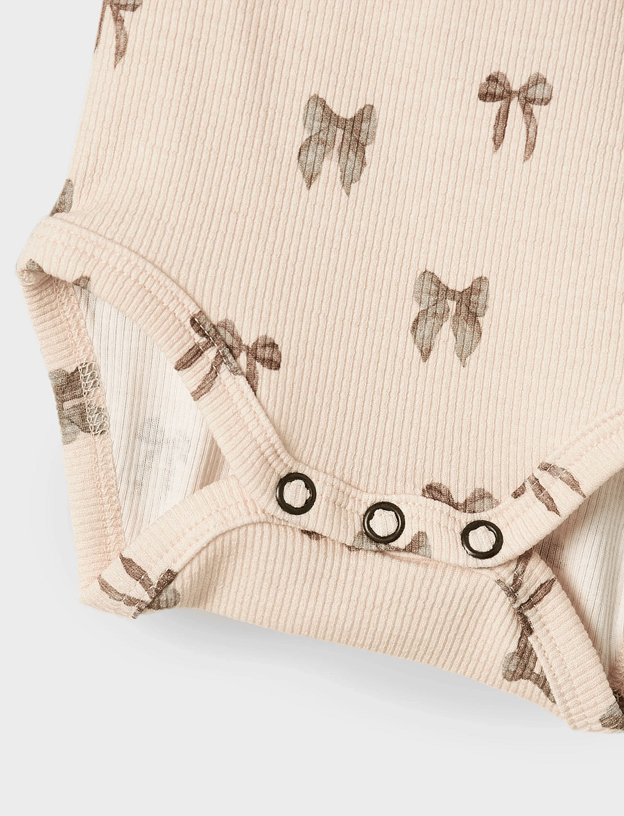 Lil'Atelier - NBFGAVO EKO LS SLIM BODY LIL NOOS - långärmade bodies - silver peony - 4