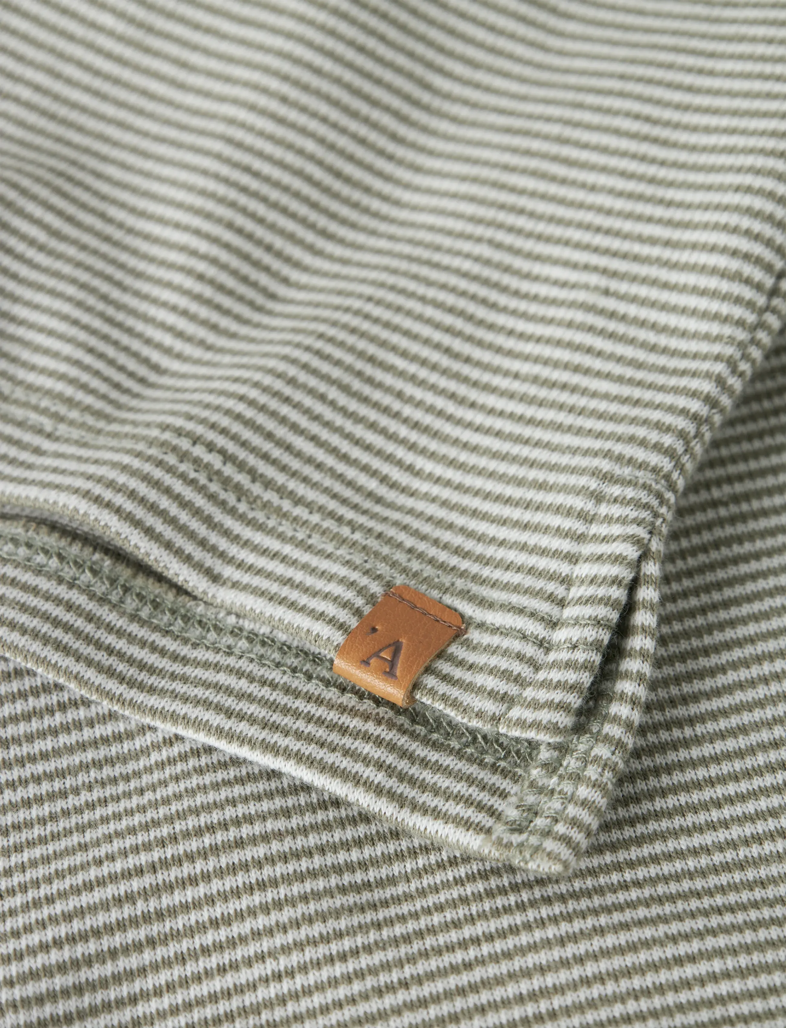 Lil'Atelier - NMMFENG SS SLIM TOP LIL - kortærmede t-shirts - overland trek - 2