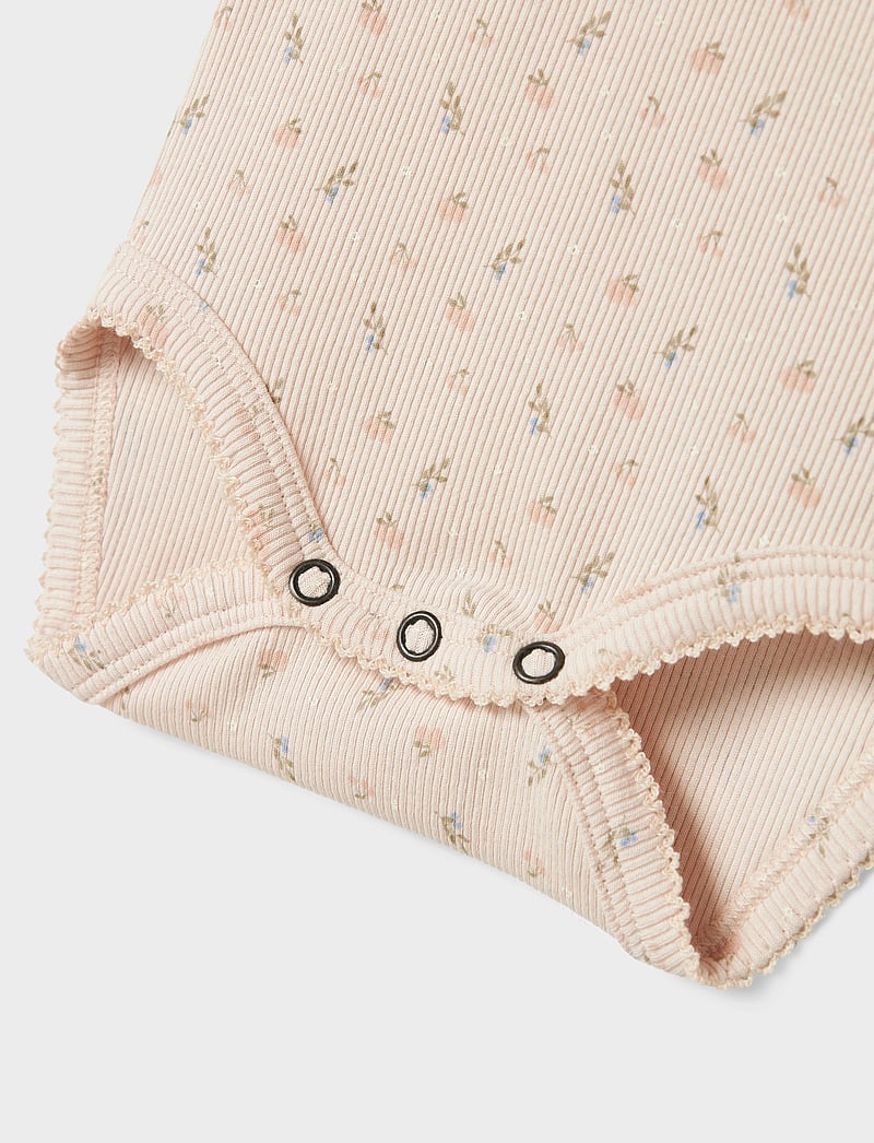 Lil'Atelier - NBFGAGO KIK SS SLIM BODY LIL - kurzärmelige bodys - peach blush - 0