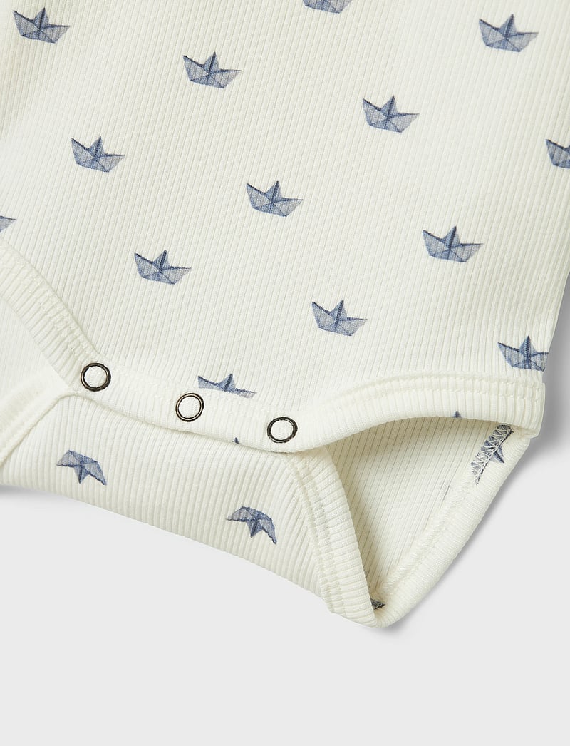 Lil'Atelier - NBMLAVO ENI SS SLIM BODY LIL - kortærmede bodyer - coconut milk - 2