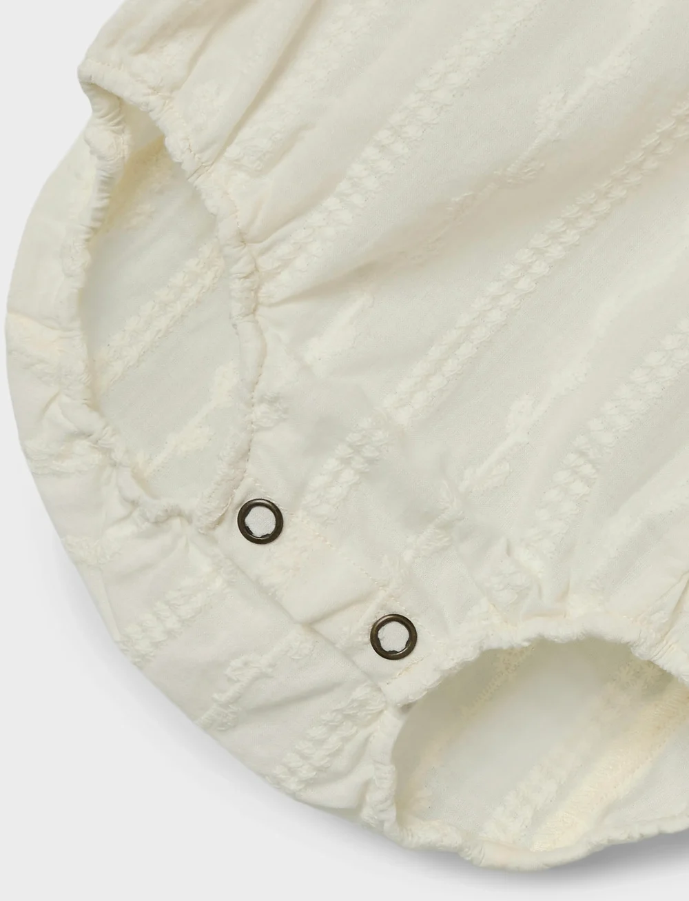 Lil'Atelier - NBFJAZELLE SS LOOSE BODY SHIRT LIL - kurzärmelige bodys - coconut milk - 2