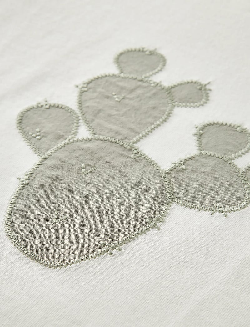 Lil'Atelier - NMMHALI LS LOOSE TOP LIL - langærmede t-shirts - coconut milk - 2