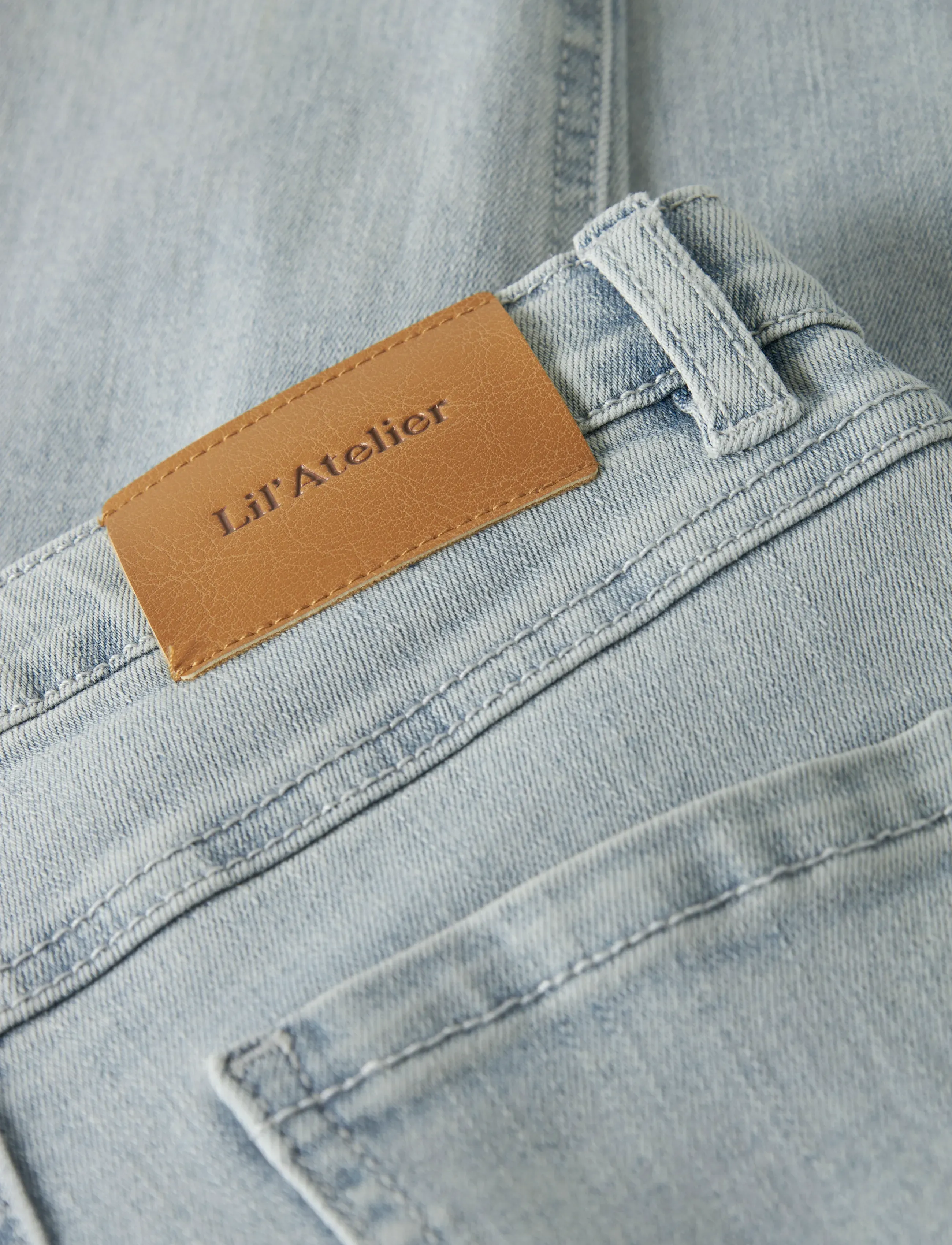 Lil'Atelier - NMFFRANCES LOOSE JEANS 7722-FN LIL - alt laienevad teksad - light blue denim - 4