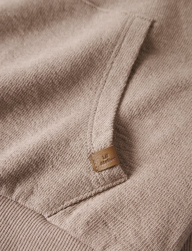 Lil'Atelier - NMMDIAS DUK LS LOOSE SWEAT LIL - collegepaidat - oxford tan - 2
