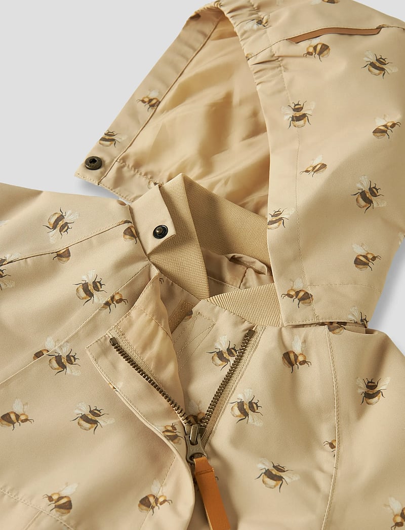 Lil'Atelier - NMNLAMINT SUIT AOP FO LIL - regenschutzanzüge - safari - 5