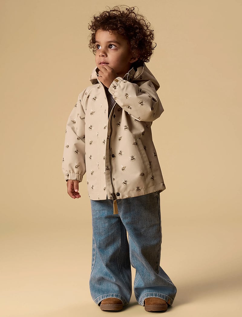 Lil'Atelier - NMNLAMINT JACKET AOP FO LIL - regnjackor - safari - 4