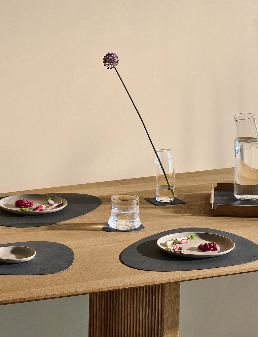 LIND DNA - 4-Set Table Mat Curve L Nupo - textilier - anthracite - 3