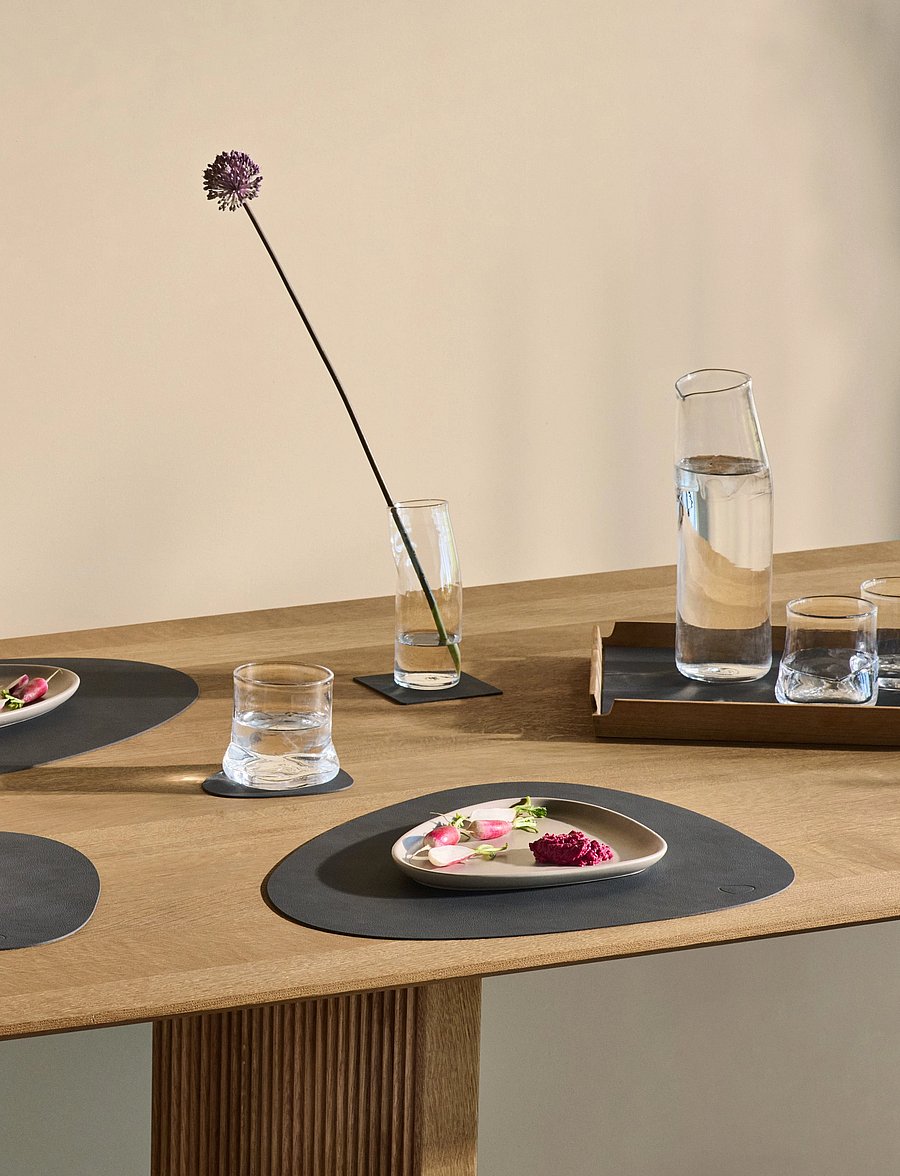 LIND DNA - 4-Set Table Mat Curve L Nupo - textilier - anthracite - 4
