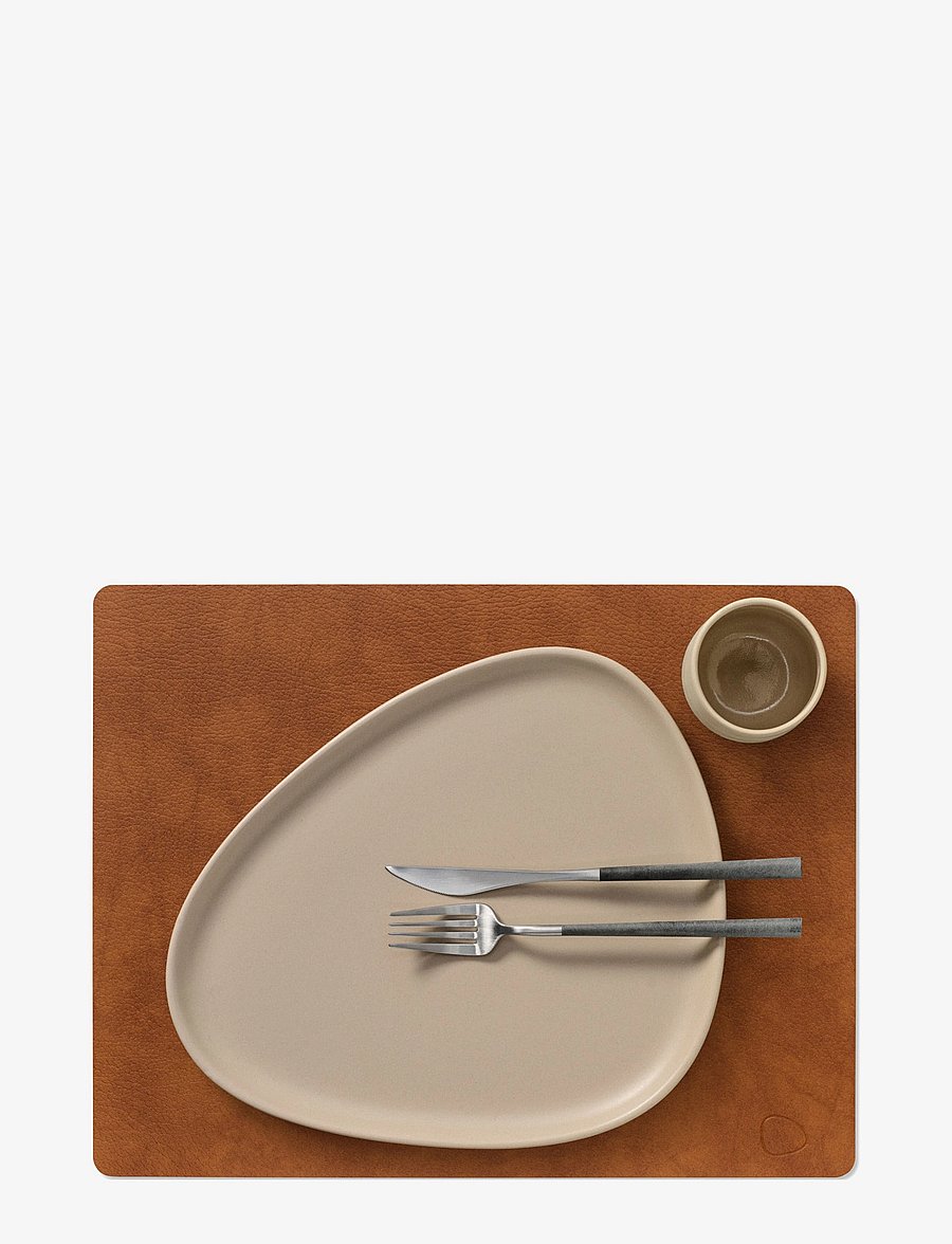 LIND DNA - 4-Set Table Mat Square L Bull Double-sided - cognac & black - 1