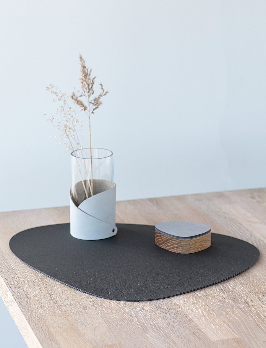 LIND DNA - 4-Set Table Mat Curve L Core - flecked anthracite - 1