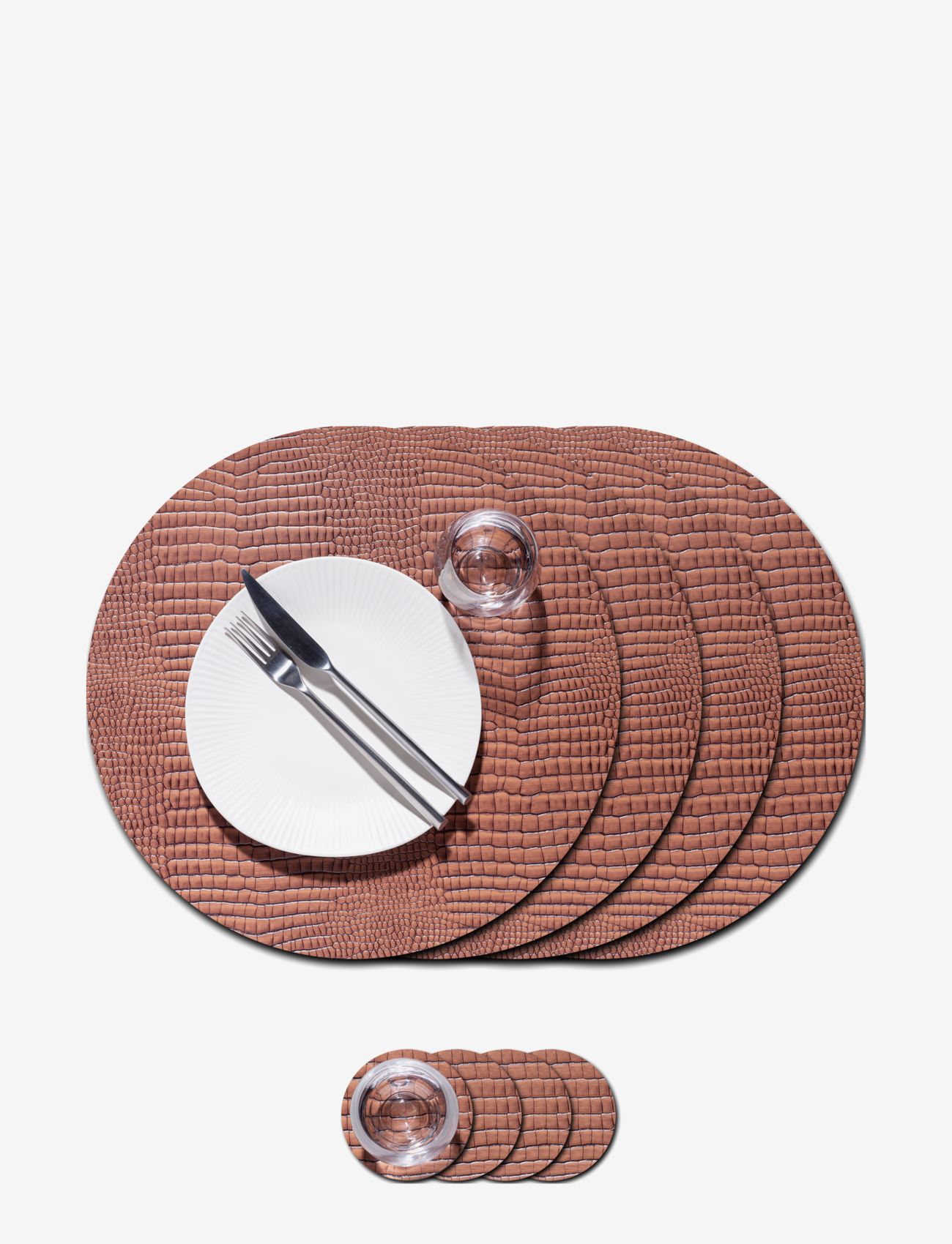 LIND DNA - Gift Set Mat Circle XL Croco 4 Pcs - stalo kilimėliai ir padėkliukai - cognac - 0