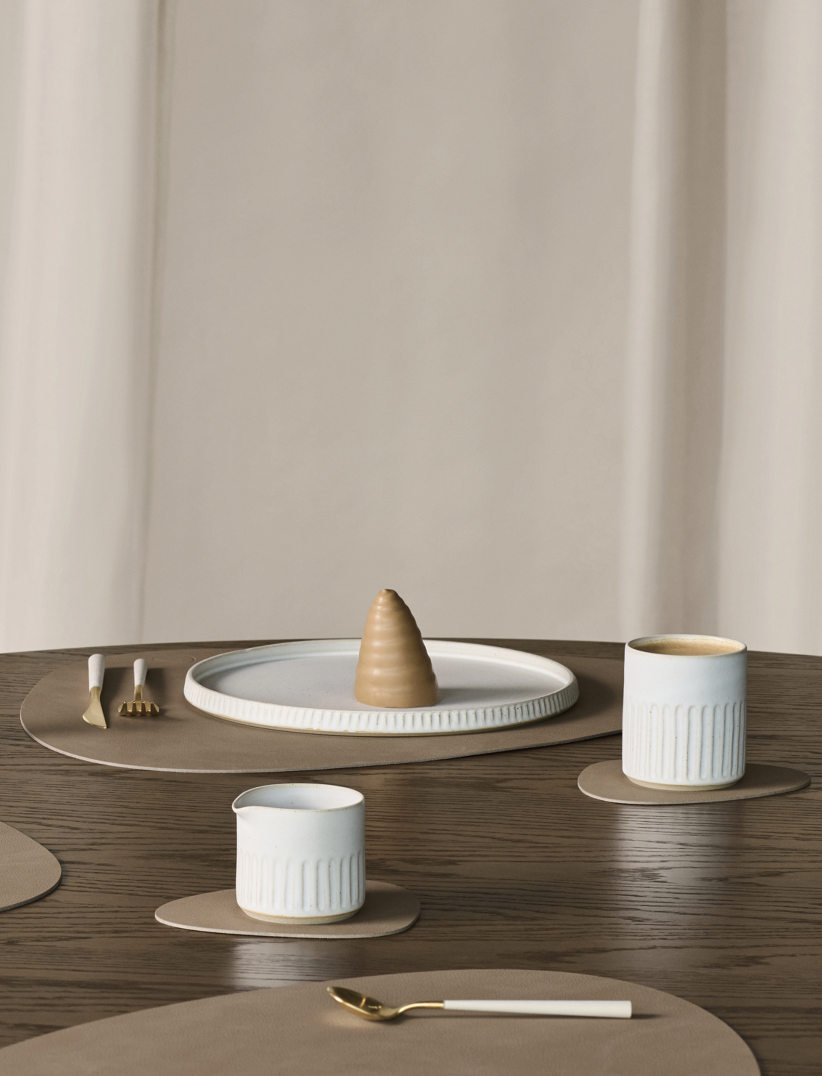 LIND DNA 4-Set Glass Mat Curve Nupo, 11X13 cm, Dining & Table Accessories, Braun - Coasters, Homeware